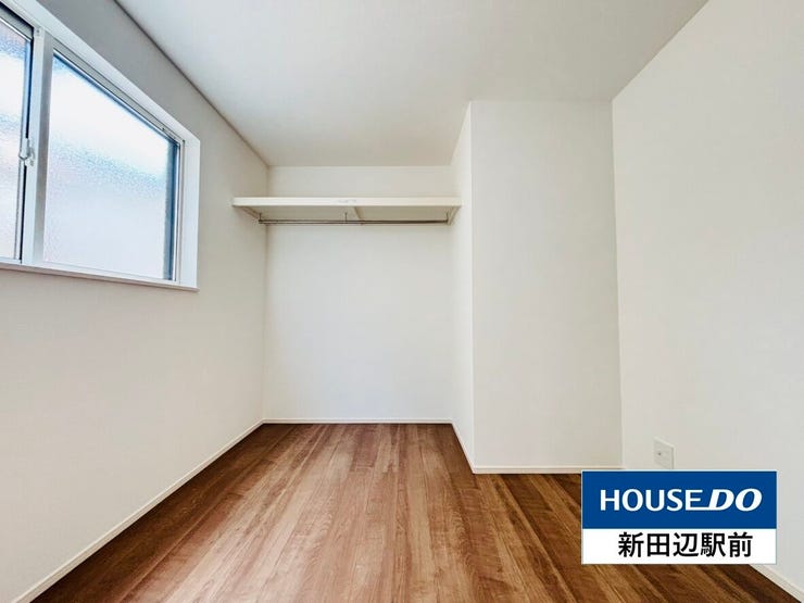 落ち着いた雰囲気でリラックスして過ごせる洋室4.5帖。