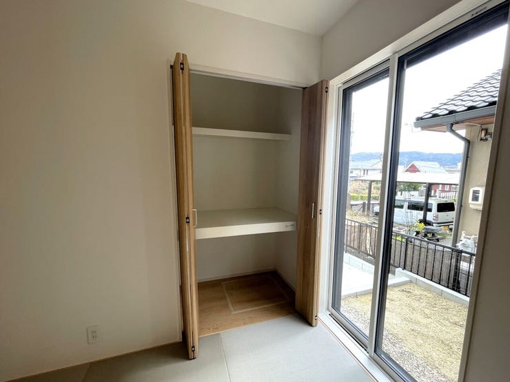 ◇和室収納◇ 同仕様
来客用の布団などもスッキリ収納することができますね♪
