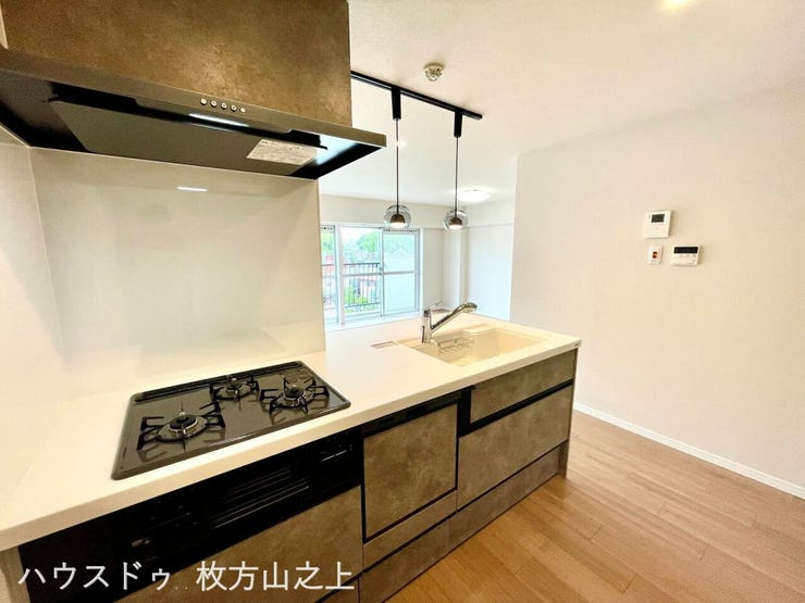 家事の負担を軽減する食洗機付きキッチンです
