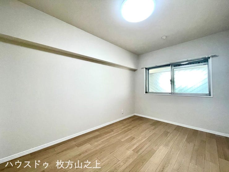 寝室として使いやすい洋室です