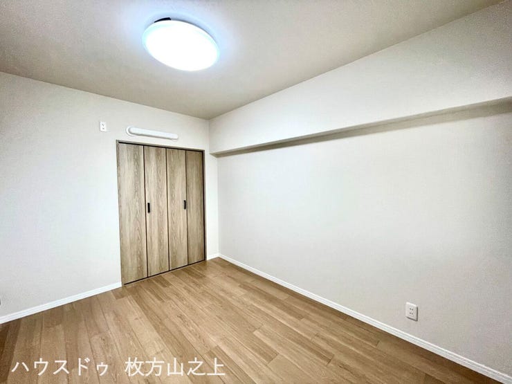 収納付きで居住空間を広く使えます