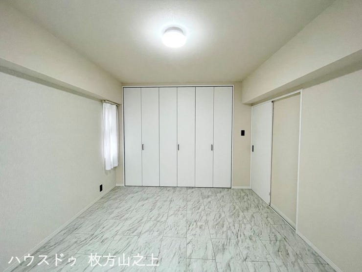 主寝室にもおすすめの洋室です