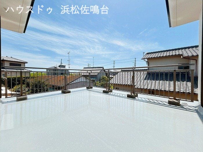 〈リフォーム済〉ルーフバルコニー。しっかり防水塗装施工済。