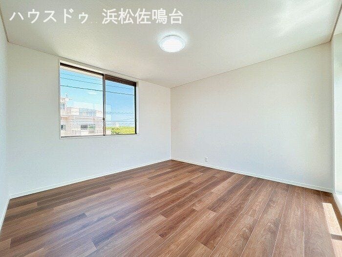 〈リフォーム済〉2階東洋室8帖