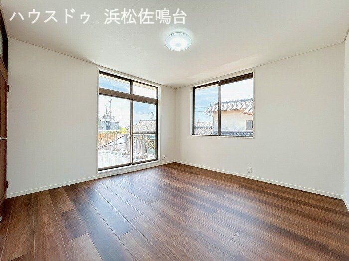 〈リフォーム済〉2階南西洋室8帖