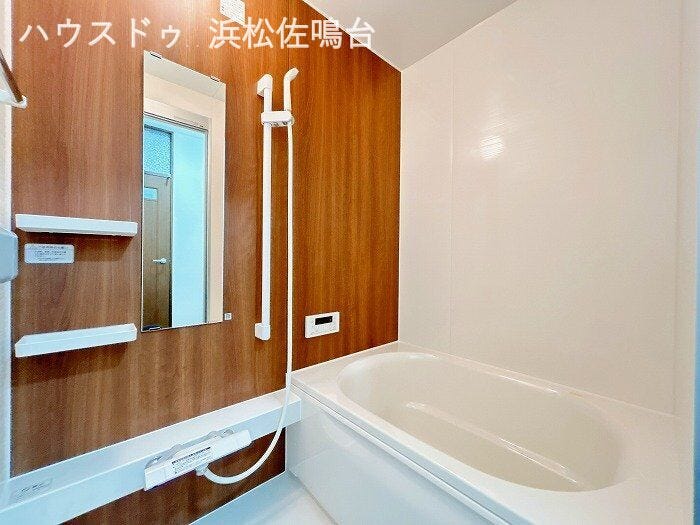 〈リフォーム済〉新品交換の浴室。追い焚き、湯張機能付!