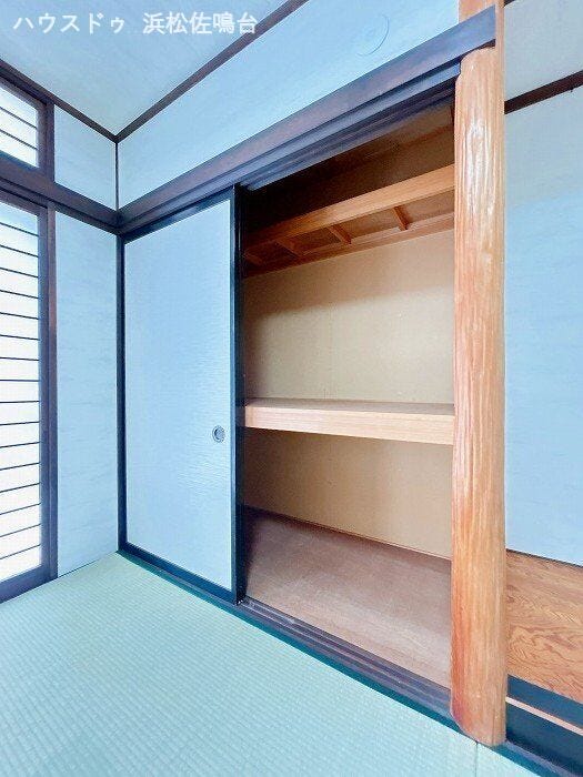 〈リフォーム済〉押入はたっぷり一間。やっぱり和室があると落ち着きます(^-^)