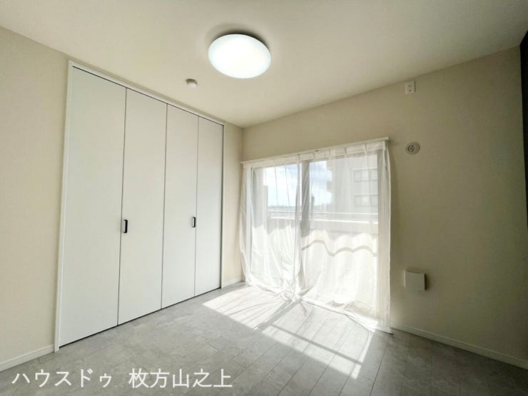 やわらかな陽光が差し込む、心地よいプライベートルーム。