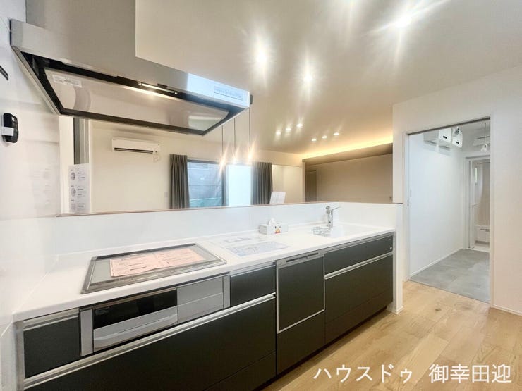 ■家族の「美味しい」が集まる舞台■高い機能性と美しいデザインを両立。料理する人も、待つ人も、笑顔になれる場所です。