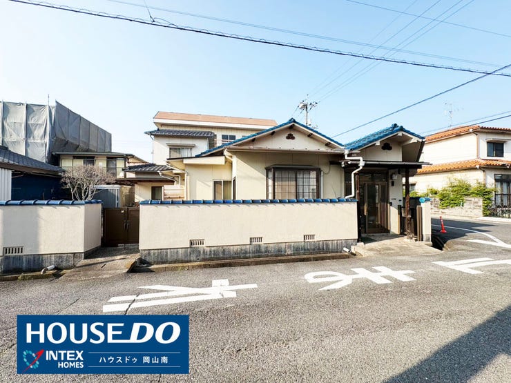 【解体更地渡し!費用を抑えて夢のマイホーム】
解体更地渡しのため解体費用を抑えられ、スムーズに建築へ進めます!明るく開放的な敷地で、思い描く理想の暮らしをゼロからカタチにしてみませんか?