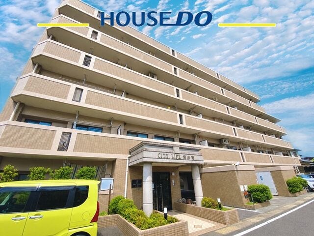 【外観】
博多南駅徒歩13分+ペット飼育OK+南向き♪駐車場確保済み♪バス停・小学校・スーパーが徒歩圏内!