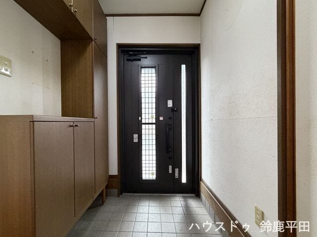 ゆとりある玄関でシューズインクローゼットもあるのですっきり保てますね。