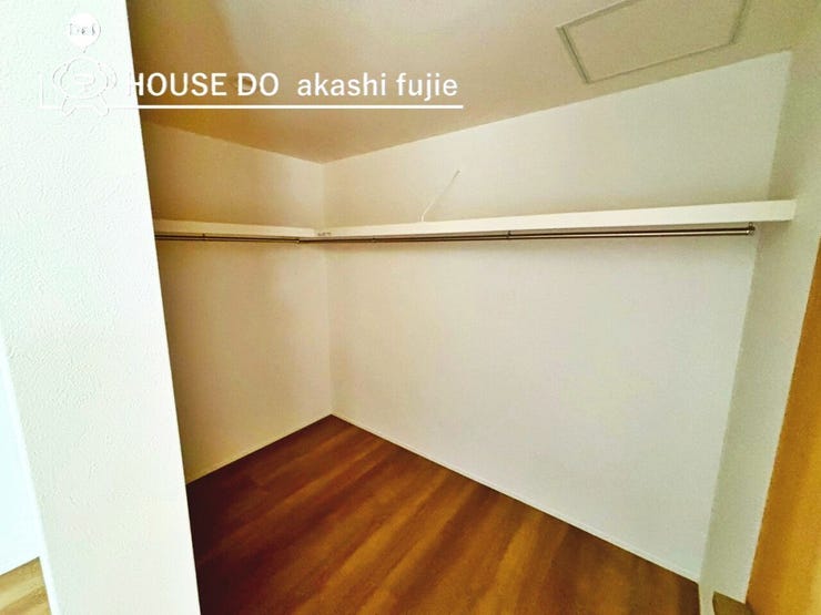 洋室約6帖のお部屋にはWICがございます
