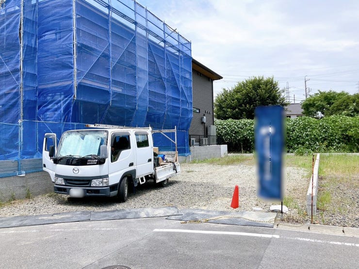 【通学しやすい立地】
味岡小学校まで徒歩7分、味岡中学校までは徒歩5分と通学時間が短くなることで、子どもたちの負担も軽減♪
送り迎えもしやすく、子育て世帯にとって嬉しい住環境が整っています!