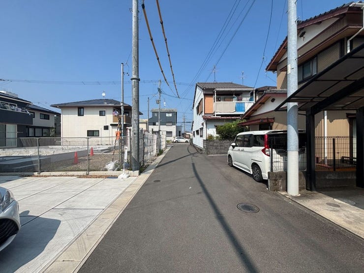 幅約4.0mの前面道路です。