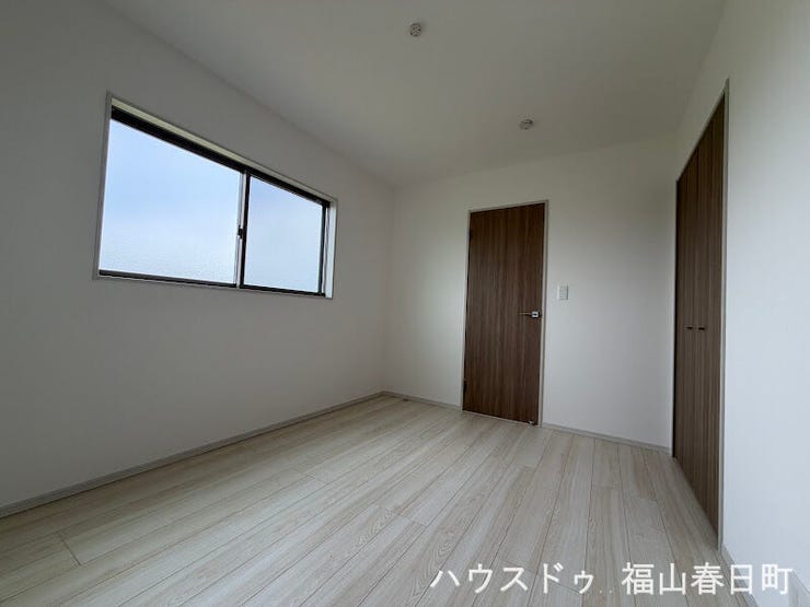 全洋室に収納完備!窓があり明るい空間です!