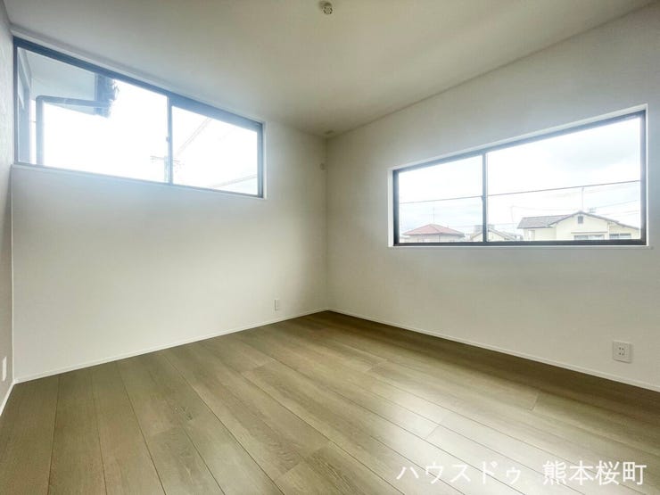 ■2階洋室③■寝室、書斎、趣味の部屋。家族の成長やライフスタイルに合わせ、様々な使い方ができる快適な空間です。