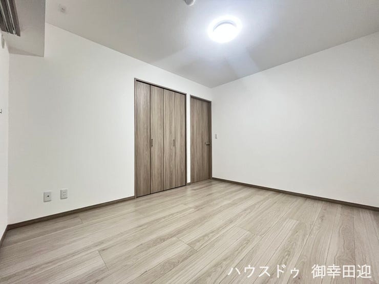 ■6.8帖洋室■心からリラックスできる静けさ、上質な眠りで、毎日をリセットします。明日への活力を養う空間です。