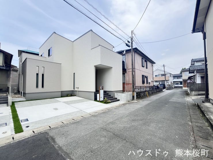 ■車と趣味の幅が広がる場所■単なる駐車スペースではない、洗車やタイヤ交換、DIYにも使える多目的な屋外スペースです。
