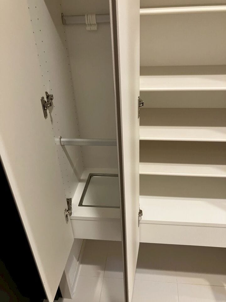 シューズクローク