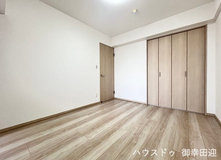■6帖洋室②■心からリラックスできる静けさ、上質な眠りで、毎日をリセットします。明日への活力を養う空間です。