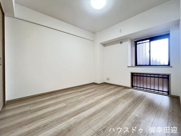 ■6帖洋室②■心からリラックスできる静けさ、上質な眠りで、毎日をリセットします。明日への活力を養う空間です。