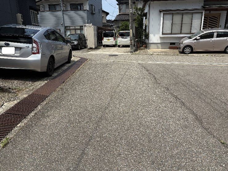前面道路になります。