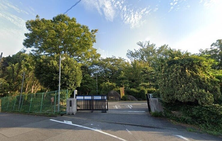 葵中学校