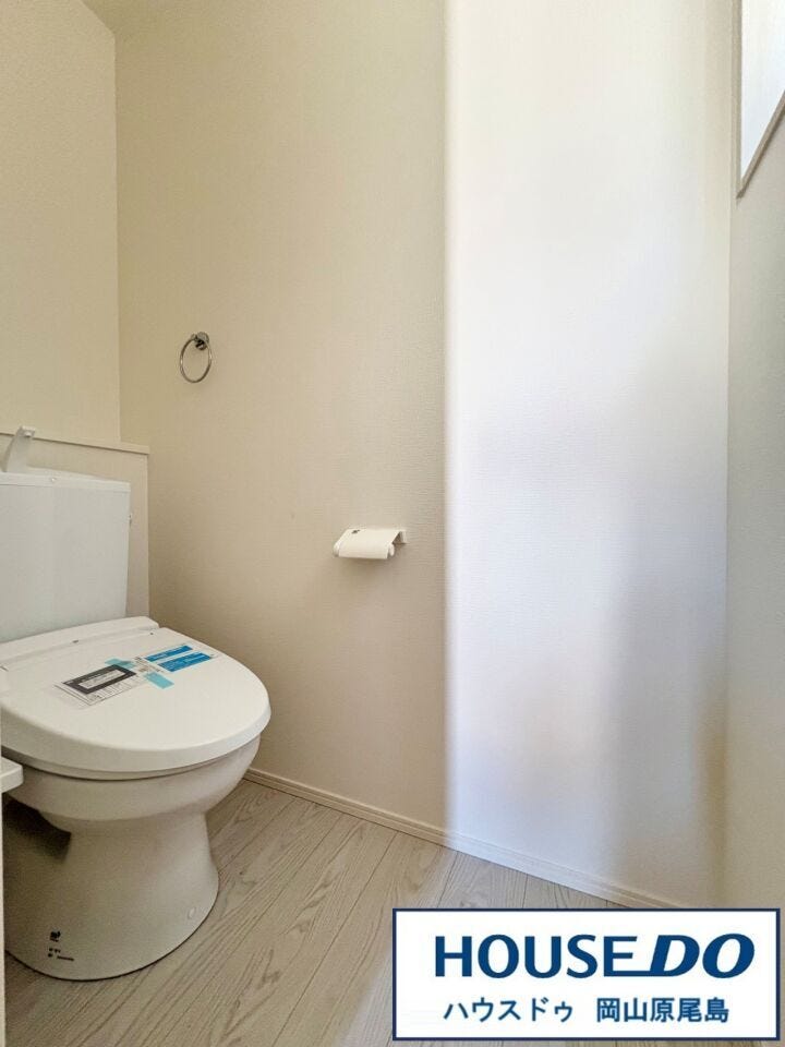 トイレは1階と2階に配置、清潔感のある温水洗浄便座です。
※同施工会社の物件イメージ写真です。