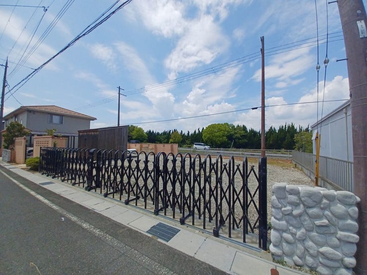 二方道路で陽当たり・通風良好◎