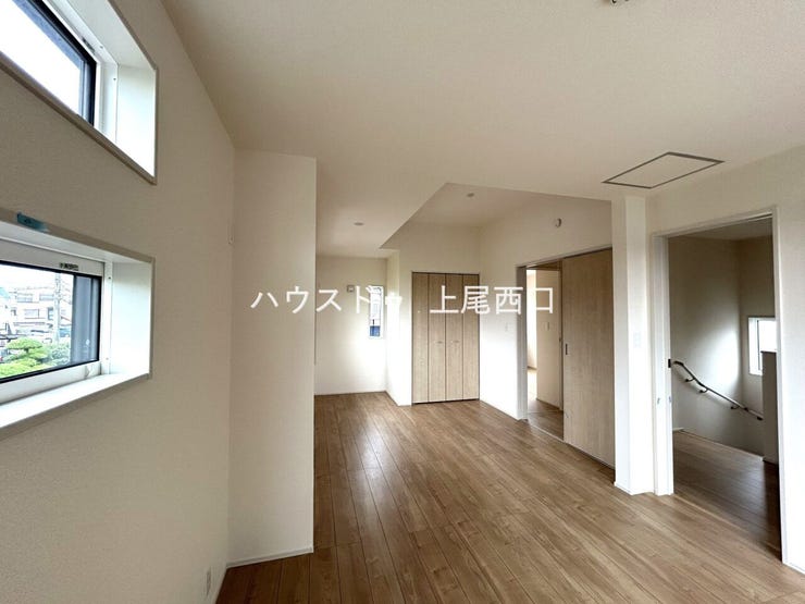 将来こども部屋として1部屋を2つの部屋にアレンジできるフレキシブルルーム(10.50帖)
※将来2部屋として利用の場合、間仕切壁工事は有償となります。