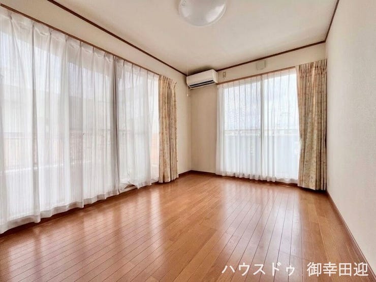 ■2階6帖洋室①■心からリラックスできる静けさ、上質な眠りで、毎日をリセットします。明日への活力を養う空間です。