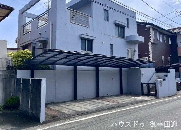 ■車と趣味の幅が広がる場所■単なる駐車スペースではない、洗車やタイヤ交換、DIYにも使える多目的な屋外スペースです。
