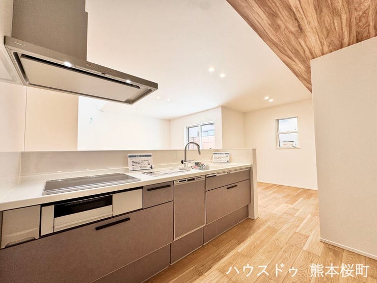 ■家族の「美味しい」が集まる舞台■高い機能性と美しいデザインを両立。料理する人も、待つ人も、笑顔になれる場所です。