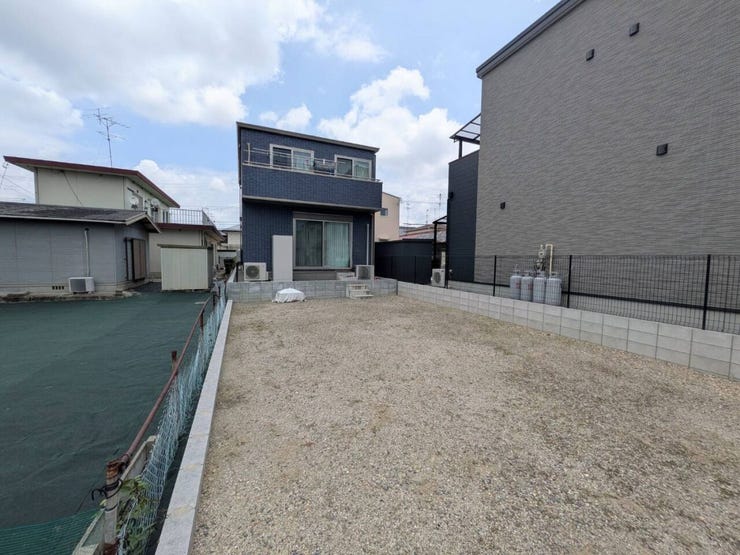 広々とした庭付き!BBQやプールも楽しめます♪
