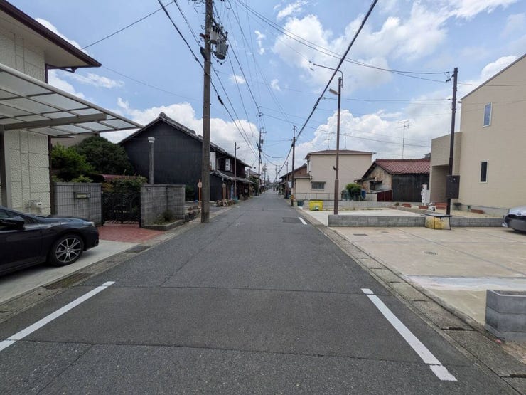 東側前面道路 約5.5mございます。
気になる方は、ご案内させていただきます。
お気軽にお問い合わせください。
お問い合わせは「ハウスドゥ 清須」まで!