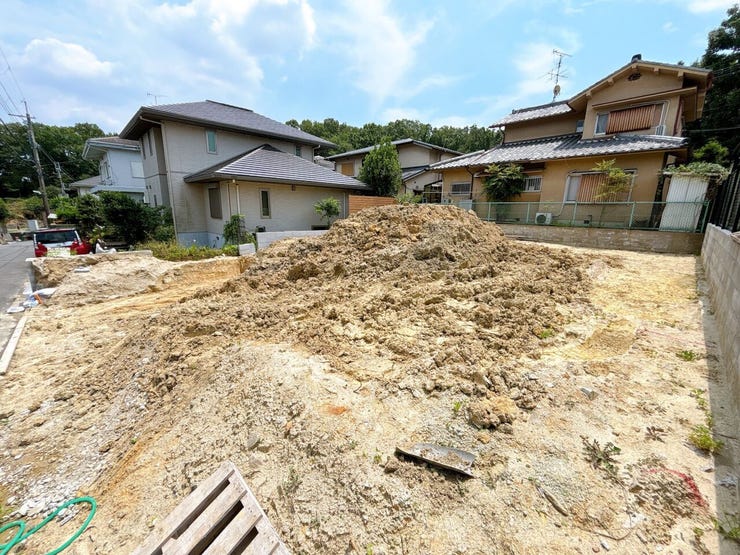 付近には緑や山など多く、豊かな自然の風景を望んでいただけます◎