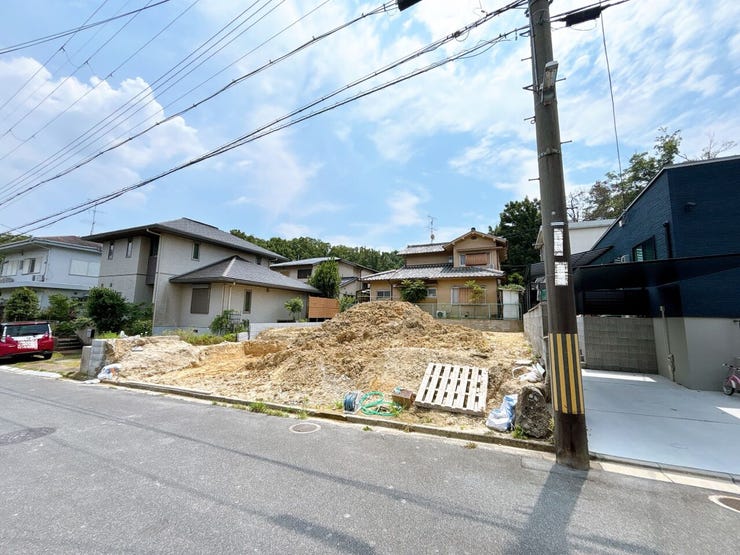 公園の多い地域です。お気に入りの家から足を少し伸ばして、お散歩などでゆったり過ごす時間も有意義です。