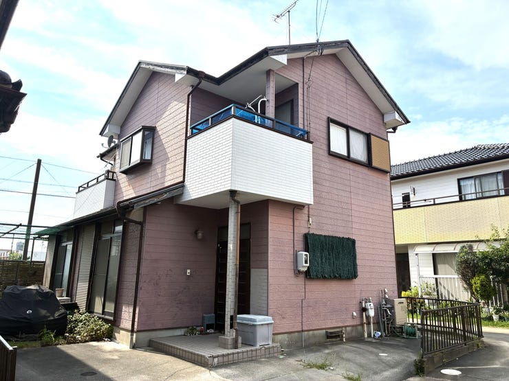 【外観】
建築条件なし!解体更地渡!静かな住宅街の一角!