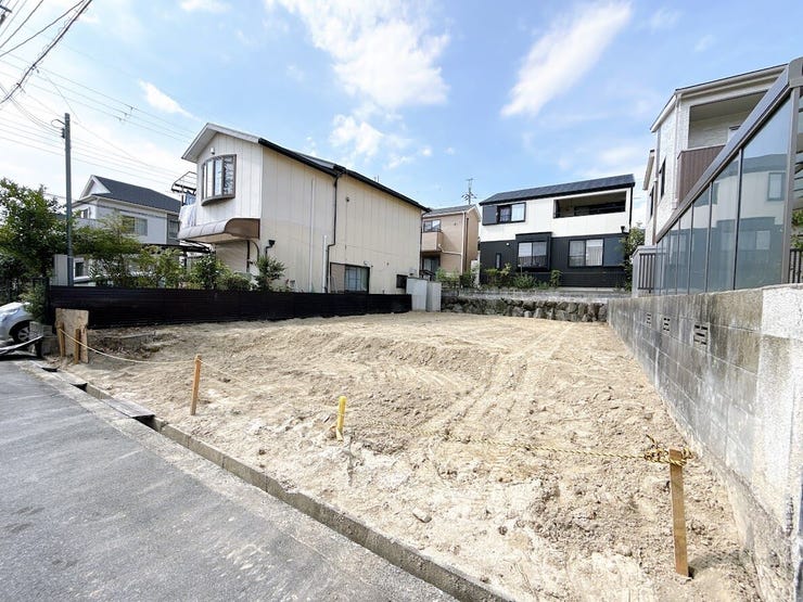 あたたかな陽が差し込み、優しい風が吹き込む陽当り・通風良好な立地です。