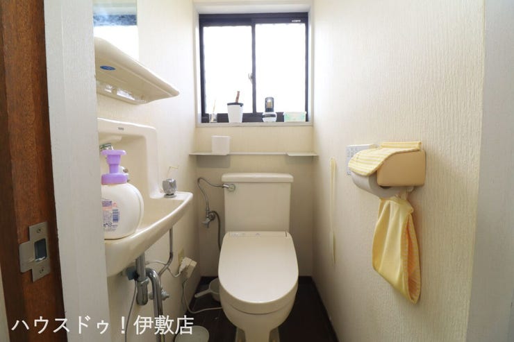 【2Fトイレ】
2カ所に省エネ仕様のトイレ!2階から階段を降りなくてもいいので、お部屋からの移動が短縮できます。