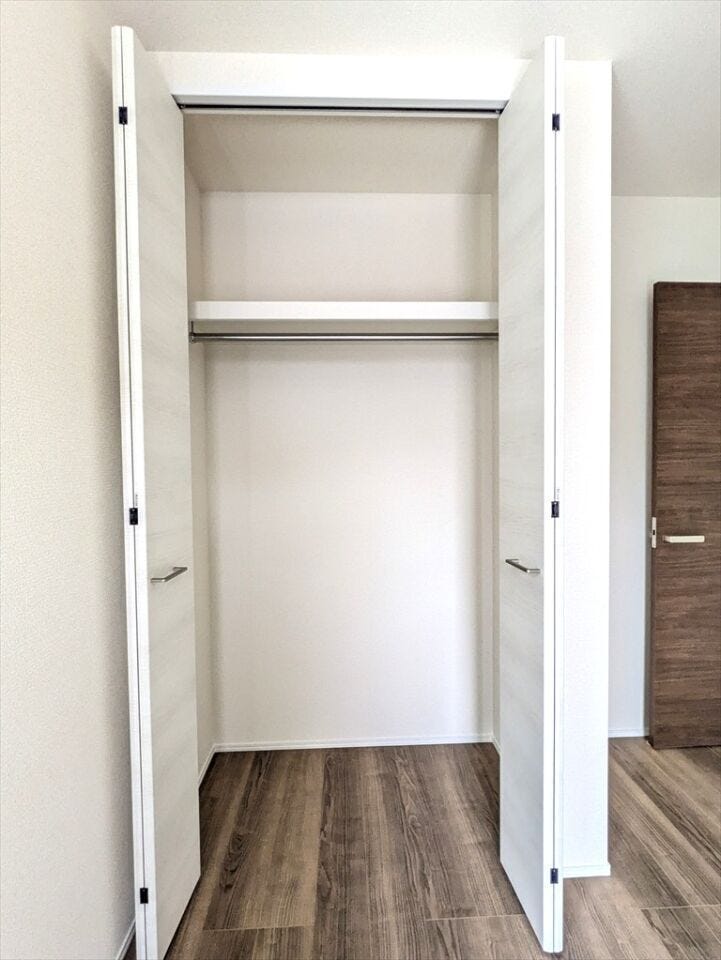 【同社施工例】
全居室収納スペースあり!ライフスタイルが変化するごとに荷物が増えても安心です