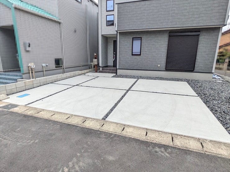 【同社施工例】
カースペースもしっかり確保。