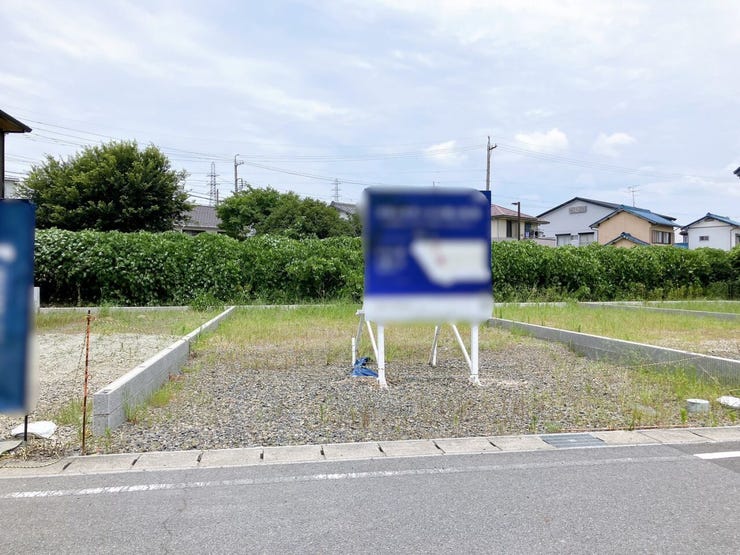 【通学しやすい立地】
味岡小学校まで徒歩7分、味岡中学校までは徒歩5分と通学時間が短くなることで、子どもたちの負担も軽減♪
送り迎えもしやすく、子育て世帯にとって嬉しい住環境が整っています!