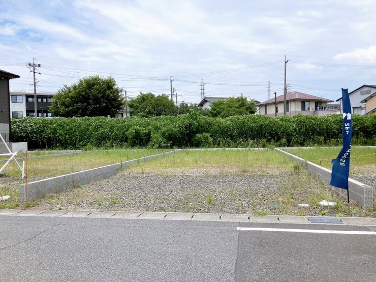 【通学しやすい立地】
味岡小学校まで徒歩7分、味岡中学校までは徒歩5分と通学時間が短くなることで、子どもたちの負担も軽減♪
送り迎えもしやすく、子育て世帯にとって嬉しい住環境が整っています!