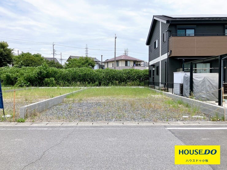 【外観】
【コモンステージ小牧小松寺 F号地】
建築条件付きの南向きの土地!
周辺環境が充実しており、味岡小学校や味岡駅も徒歩圏内にあるため、家族で過ごしやすい環境が整っています♪