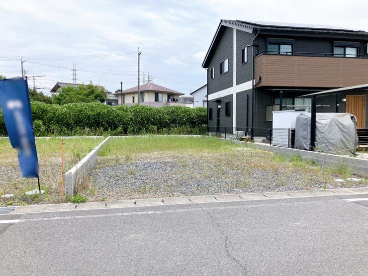 【未掲載情報あり】
店舗限定でネット未掲載の土地情報もご紹介可能です!
公開前の物件もチェックできるため、理想の住まい探しがぐっと進みます!
気になる方はぜひお気軽にお問い合わせください♪