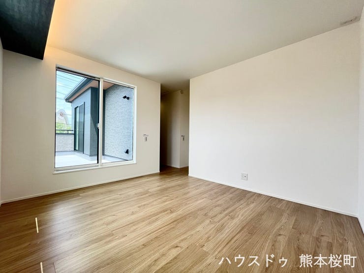 ■2階7.5帖洋室■心からリラックスできる静けさ、上質な眠りで、毎日をリセットします。明日への活力を養う空間です。