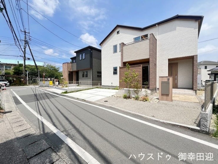 ■理想を叶える新しい暮らしの舞台■高いデザイン性と機能性を兼ね備えた住まい。ここで、家族の新しい物語が始まります。
