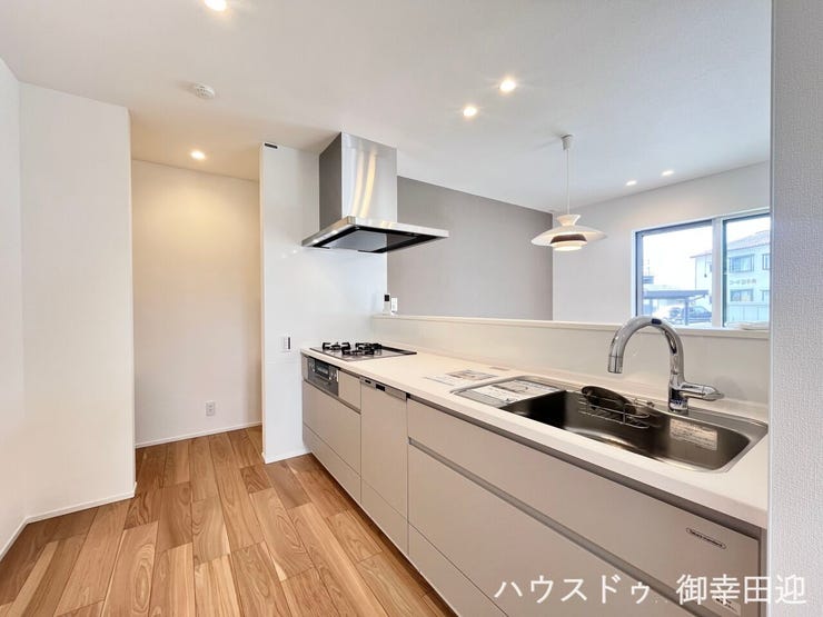 ■家族の「美味しい」が集まる舞台■高い機能性と美しいデザインを両立。料理する人も、待つ人も、笑顔になれる場所です。